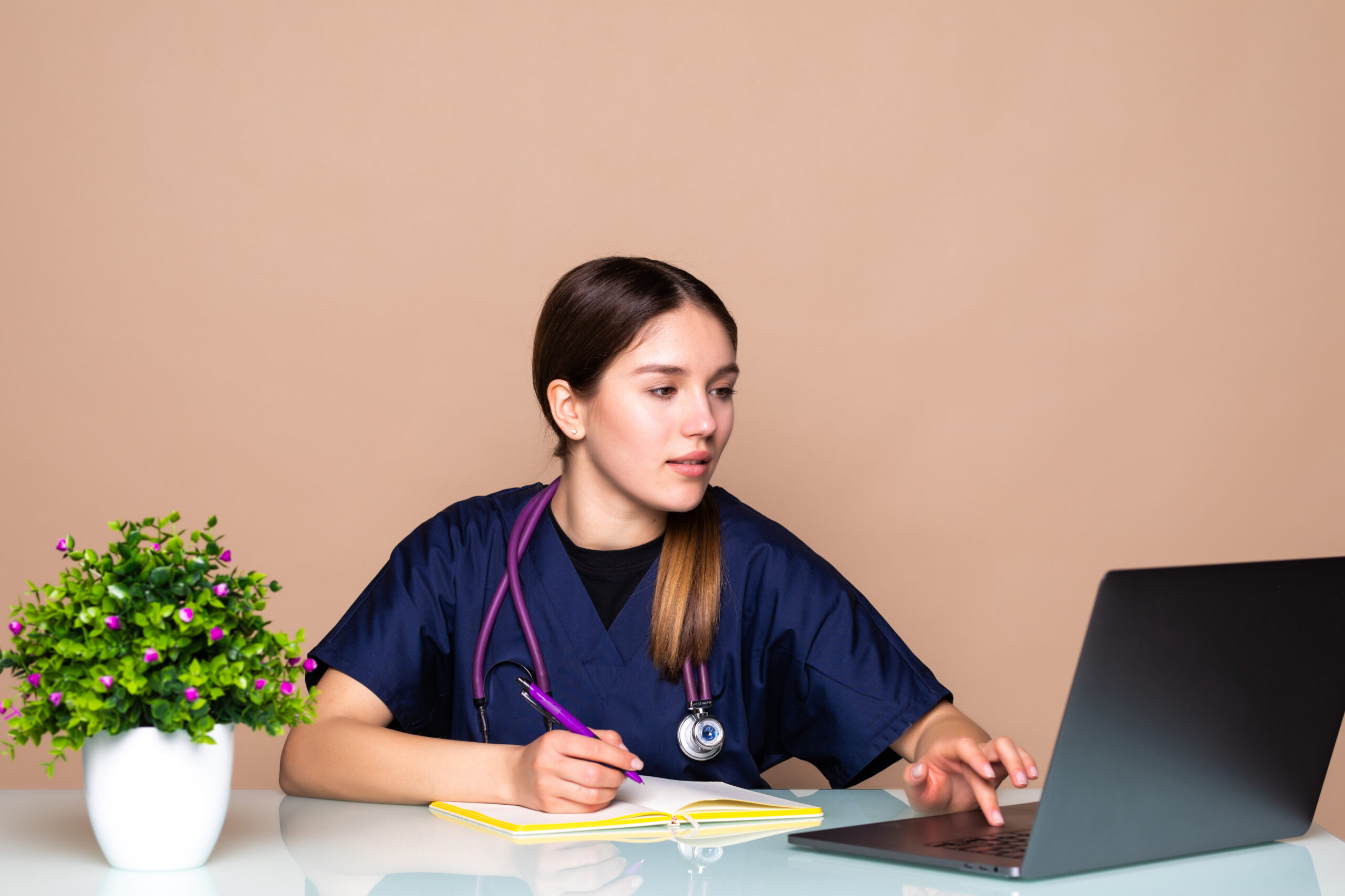 En conjunto con Medu, se realizó la sesión académica “Casos clínicos de radioterapia en cáncer de pulmón”